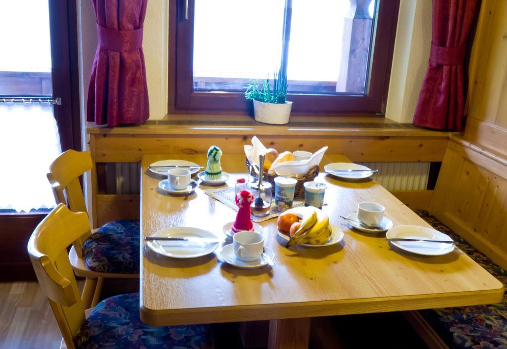 Haus Dorfplatz Hotel Galtür Cameră foto